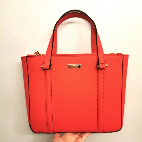 kate spade Handbags - Kate Spade New York Hand Bag